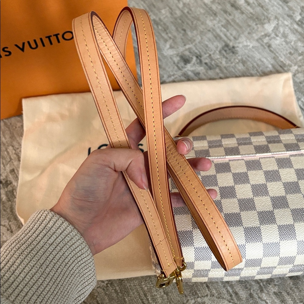 Louis Vuitton Damier Azur Croisette - Picture 9 of 10